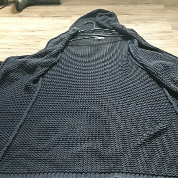 Hooded sweater - Picture 2 of 2